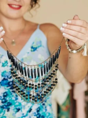 The Ultimate Guide to Jewelry: Choosing the Right Pieces for Every Outfit - Cover Image