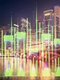 Economic Forecast 2025: Key Sectors for Growth & Risks - Cover Image