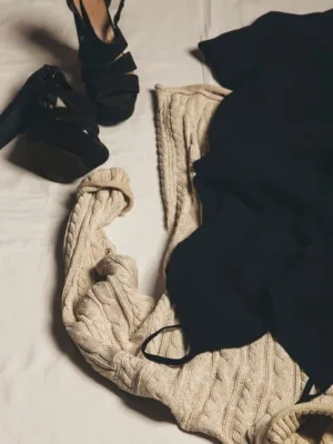 Unlock 30 Outfits: The 10-Piece Capsule Wardrobe Secret - Cover Image