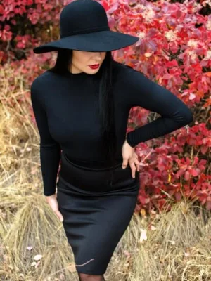 Mastering Accessorizing: Elevate Outfits with 5 Key Pieces - Cover Image