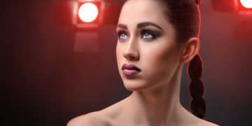 Get Red Carpet Ready: Evening Makeup Guide for a Glam Look - Cover Image