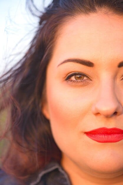 Brow Game Strong: Perfect Brows in 3 Minutes – Seasonal Looks