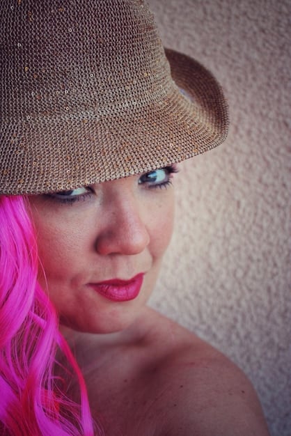 Summer Brights: Bold Makeup without Overdoing It