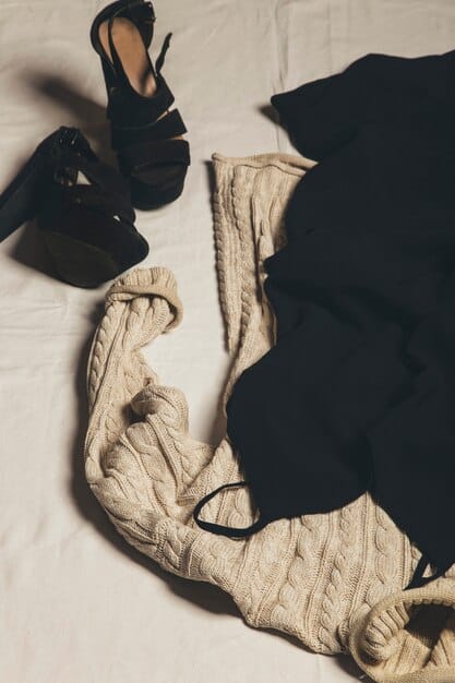 Unlock 30 Outfits: The 10-Piece Capsule Wardrobe Secret