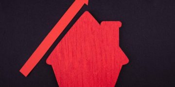 Housing Market Trends: Impact of Rising Mortgage Rates on Home Sales - Cover Image