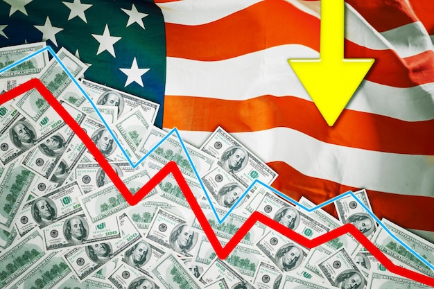 Graph showing the historical trend of US national debt as a percentage of GDP from 1940 to the present. Indicate key events like WWII, the 2008 financial crisis, and the COVID-19 pandemic. Search tags: US national debt, GDP, historical debt, debt-to-GDP ratio, economic events