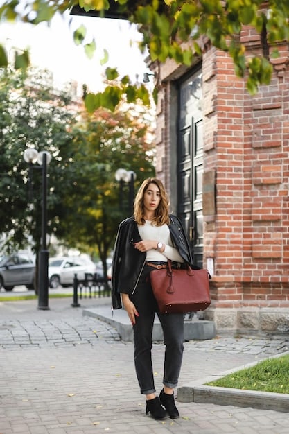 The Complete Guide to Handbag Styles: Find Your Perfect Match