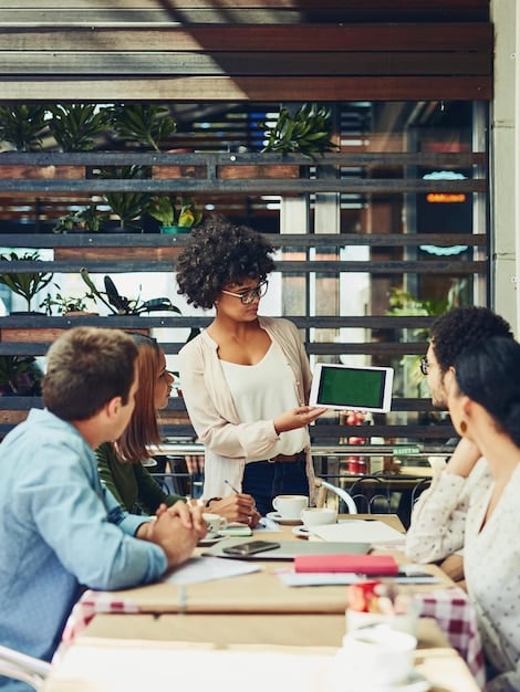 Small Business Outlook: Navigating Challenges and Seizing Opportunities